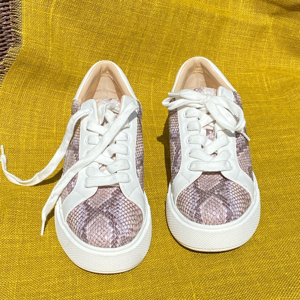 JLO ANJELIQUE platform sneaker size 10M